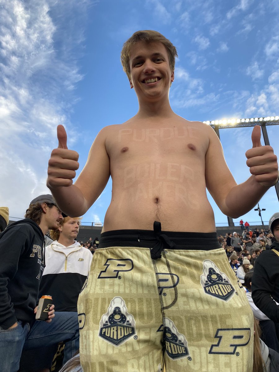 TrevorPeters__'s tweet photo. This is Colby. He’s still rocking a tan from Indiana State. @rossadebrigade https://t.co/nLpXVBK4cT