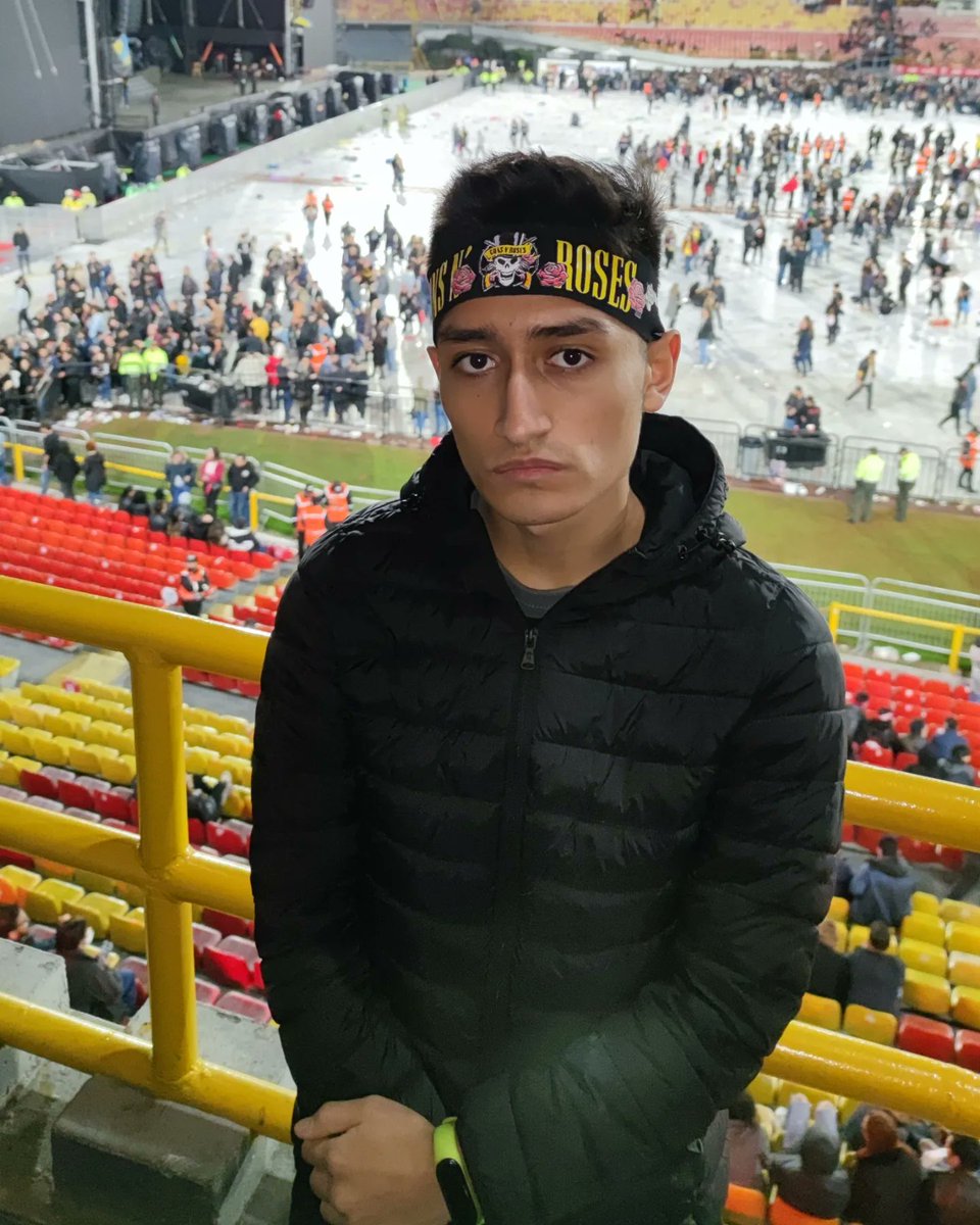 Alejandro_AT__'s tweet image. Td bem? Como vai td ? 😏🤠 Vc gosta dos GUNS N' ROSES ? 💀❤️‍🔥 . .
.
.
.
.
.
.
#AlejandroAT #ATG4MER #gunsnroses #gunsnrosesbogota #elcampin #estadioelcampin #bogotaoctubre #octubrebogota
