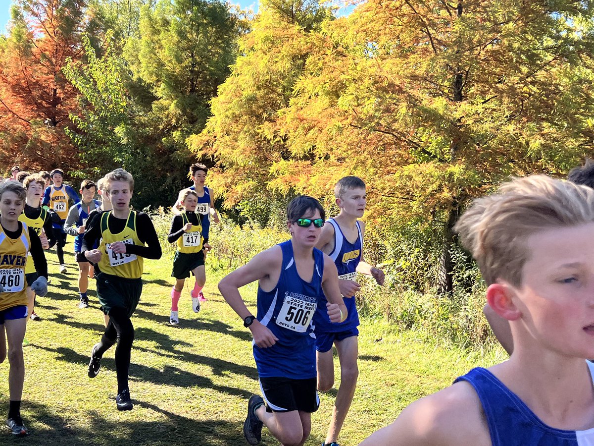 JKragseth's tweet photo. Beautiful, chilly day in Normal for a 2 mile race https://t.co/ON5jFHRRtW