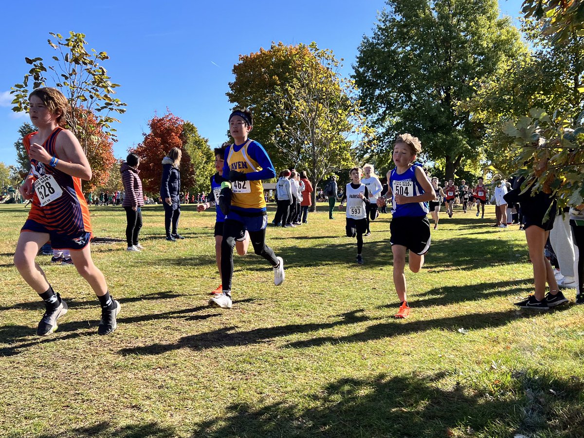 JKragseth's tweet photo. Beautiful, chilly day in Normal for a 2 mile race https://t.co/ON5jFHRRtW
