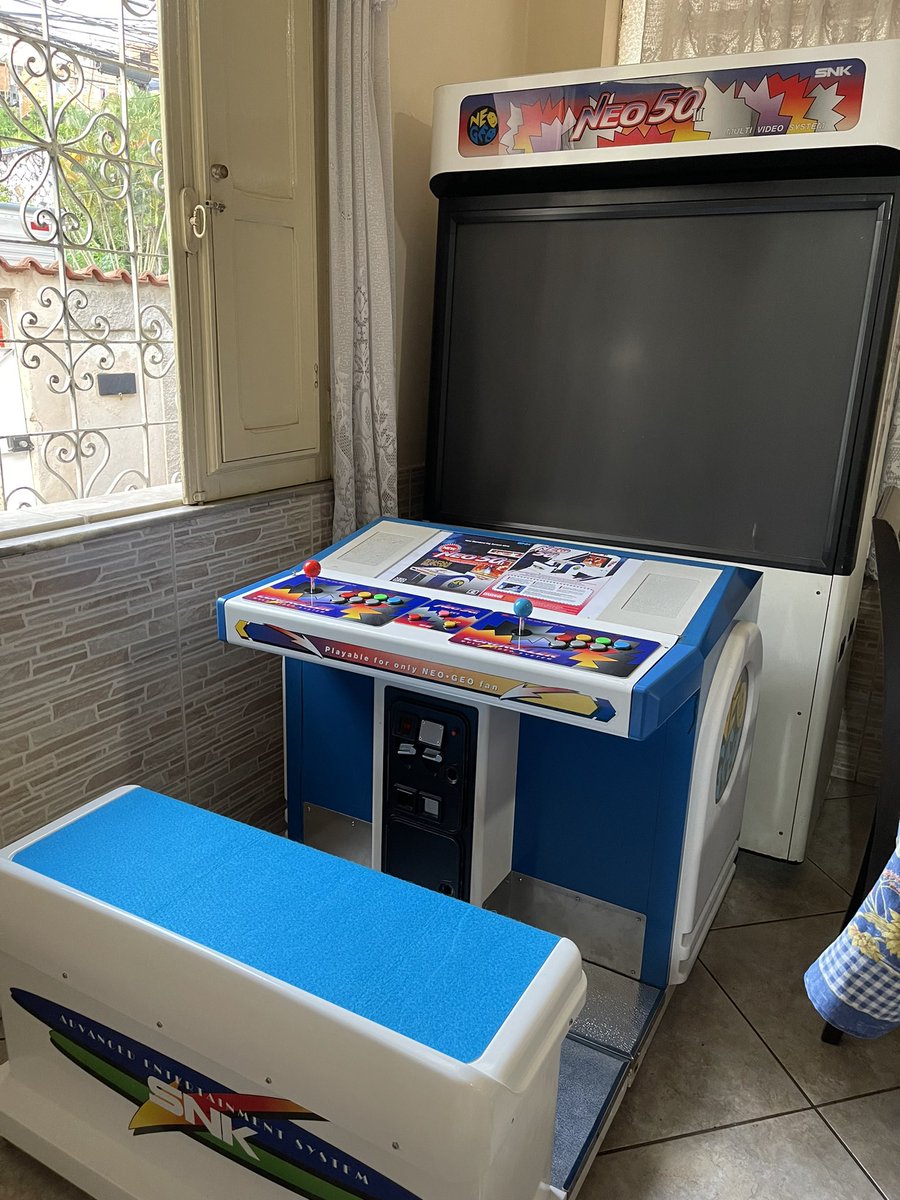 filipetter's tweet photo. Gradually my arcade SNK Neo50II is getting ready. Now it's time to install a new Benq projector to make it work. #neo50 #snk #arcadefire https://t.co/funBwVlG23