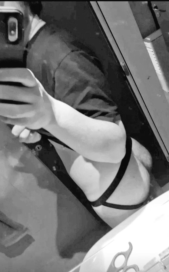 FuckMeVersatile tweet media