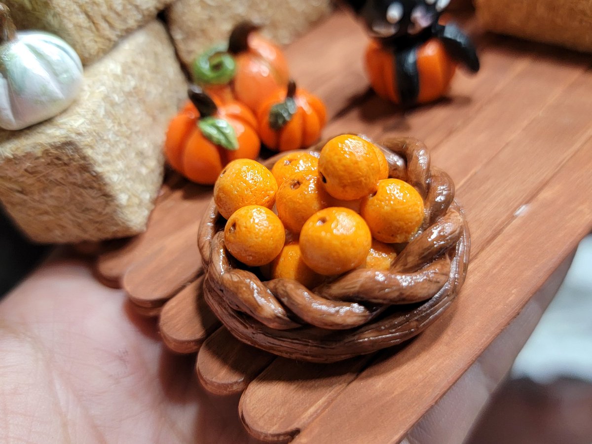 mysweetminilife's tweet photo. i've been having so much fun creating things and i can only hope people love my creations!!

#art #polymerclay https://t.co/xbKsD8dWIf