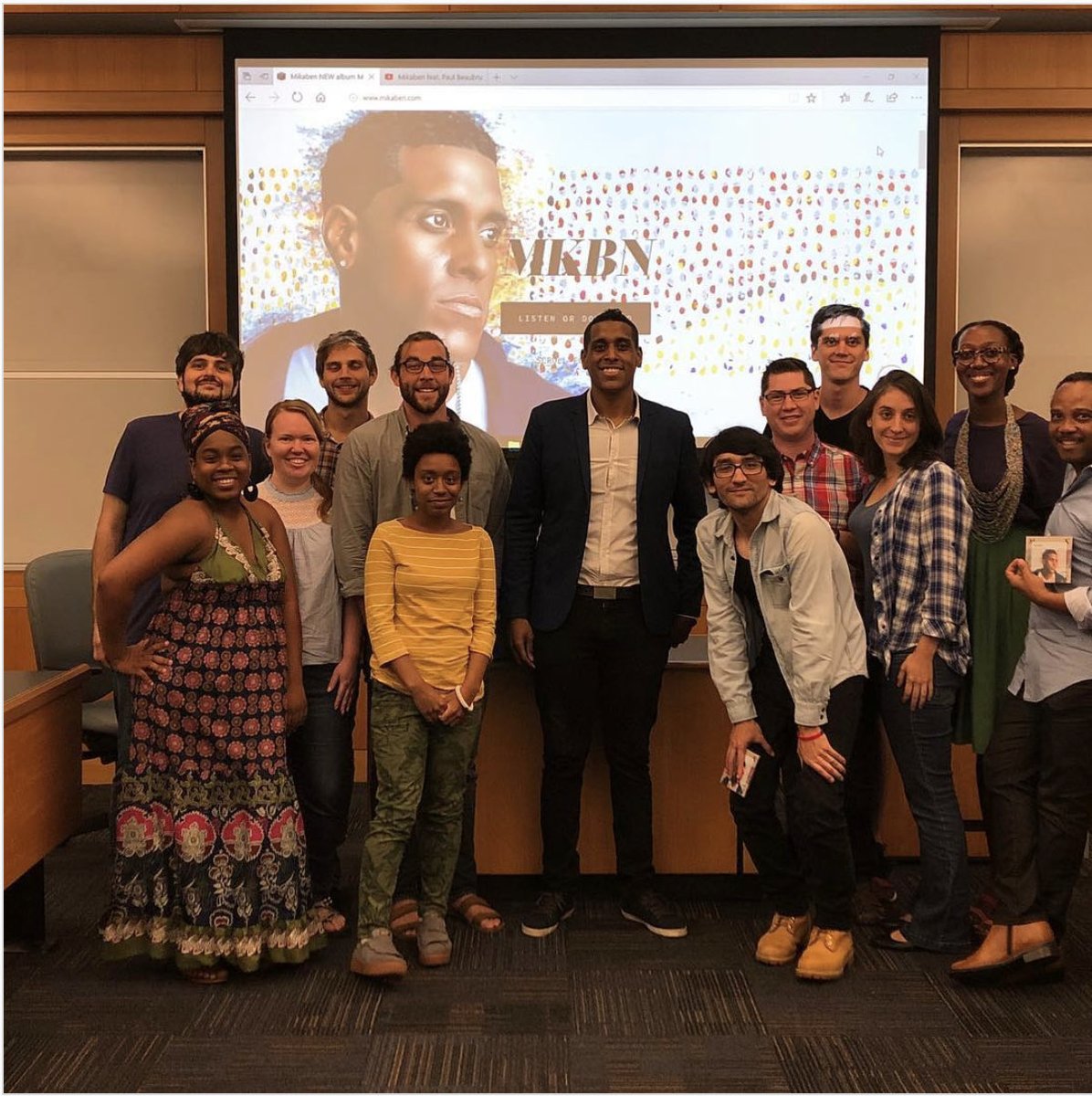 M p ap ka bliye ti kozri ou ansanm ak pèfòmans ou te fè pou etidyan kreyòl nou nan <a href="/FIULACC/">FIU LACC</a> . Rèv mwen pou te retounen nan yon lòt klas kreyòl mwen ap rete yon rèv, men memwa ou kòm reprezantan kilti lakay p ap janm efase.
Bagay zanmi @mikaben.