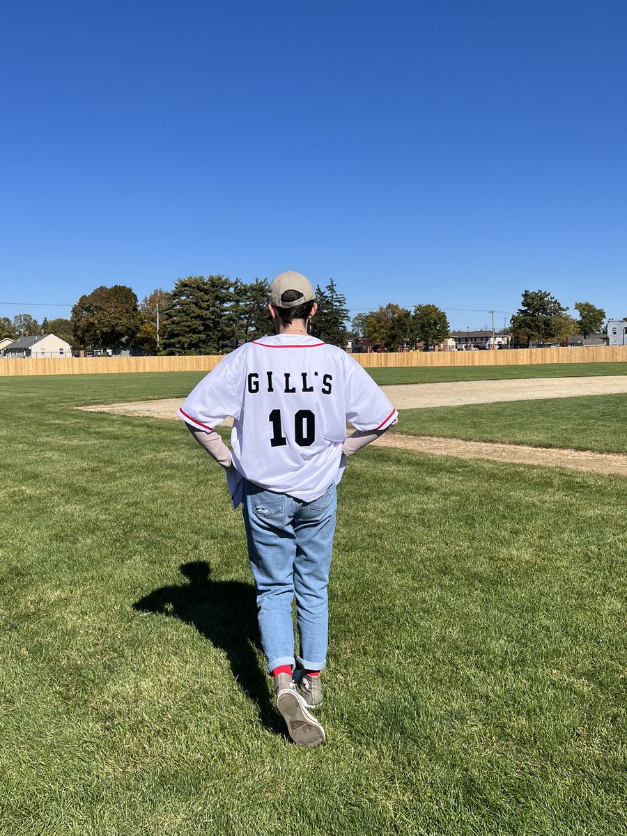 sweatingrandma's tweet photo. did y’all know that if you miss hitting a baseball 40 times, everyone will only watch you the one time you hit it? a damn good day to be a peach 🍑🥰 #LeagueOfTheirOwn https://t.co/a6Cw39S6mF
