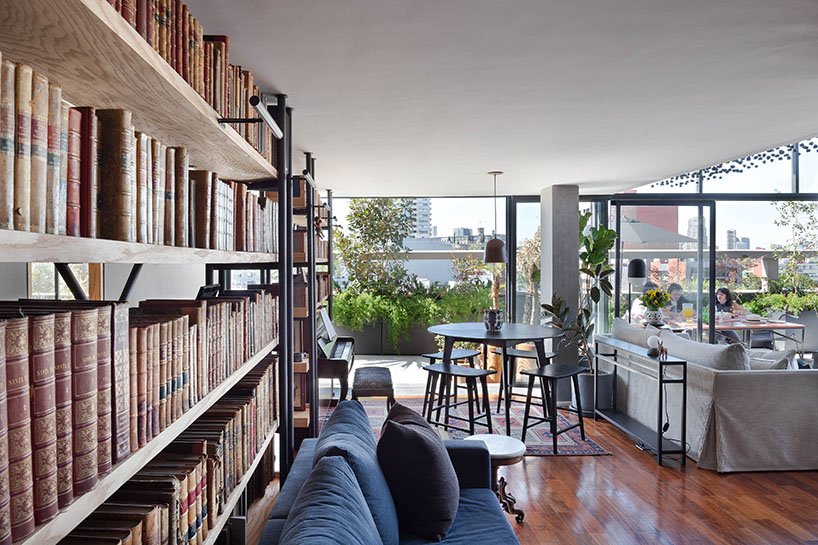 designboom's tweet photo. modern penthouse overlooking mexican cityscape encapsulates the international style
https://t.co/smTY5imoEH https://t.co/UkFO3zgoFK