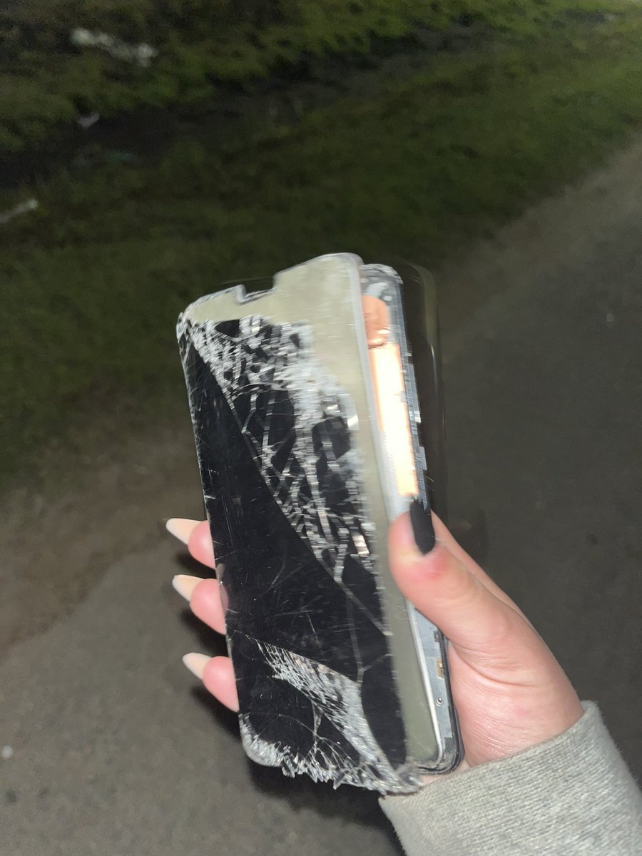 m dijo q era una amiga nomas jajajaj 🤣