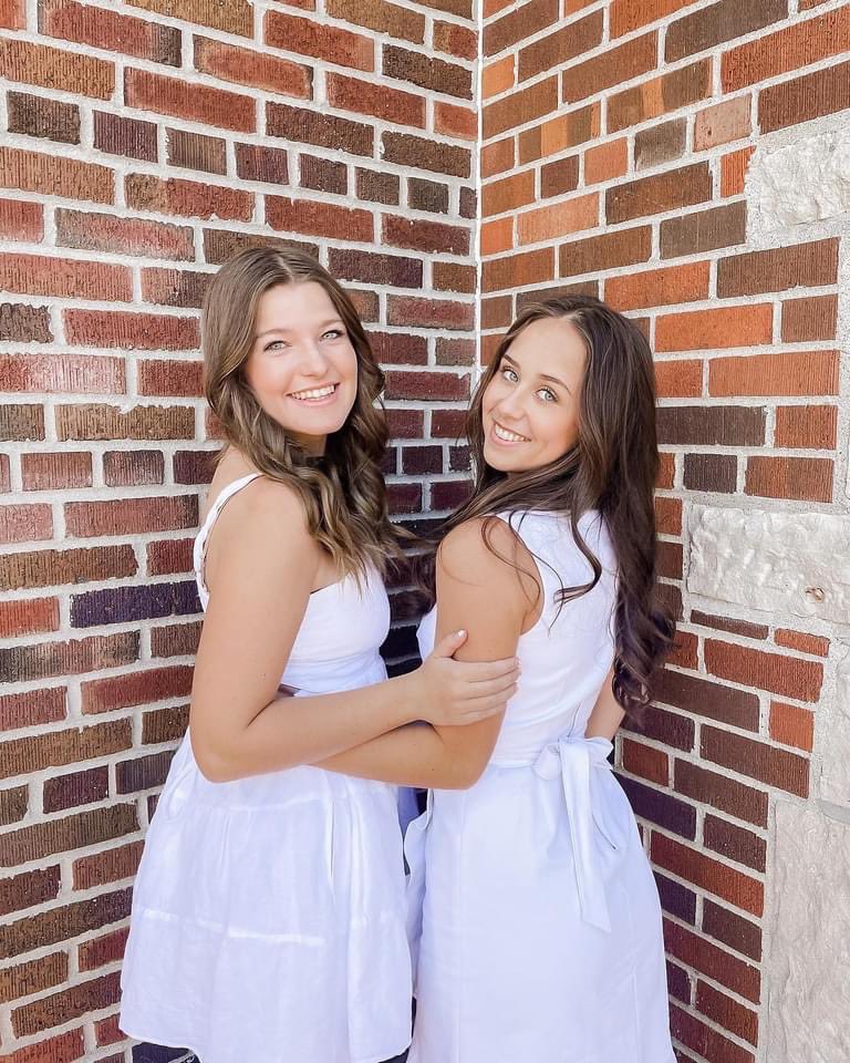 alphachimizzou's tweet image. Happy Founders’ Day! Here’s to many more years of Alpha Chi Omega 🤍 

#AlphaChiMizzou