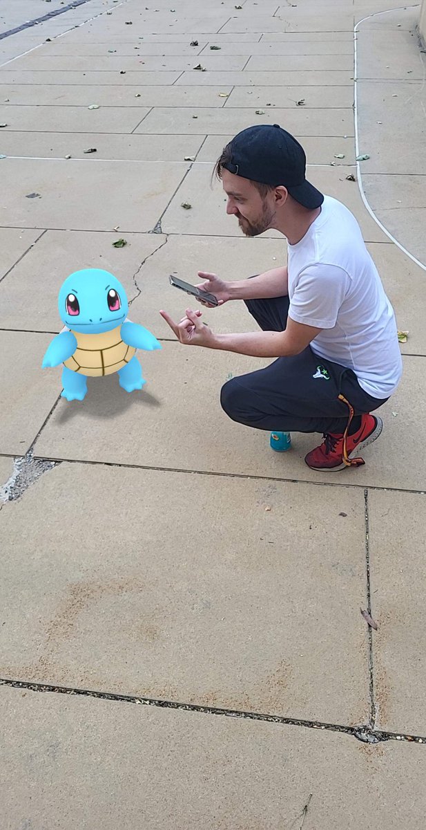 nunnskees's tweet image. Charizard fanboys be like

📸 ⁦@ReadngX⁩