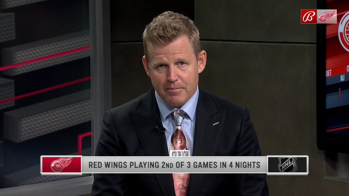 _iceties's tweet image. And here's Ozzy wearing his John Keating necktie...

Fave is the picture just under the bottom of the knot where it looks like John is in pain from being squished by the knot.

Well done!