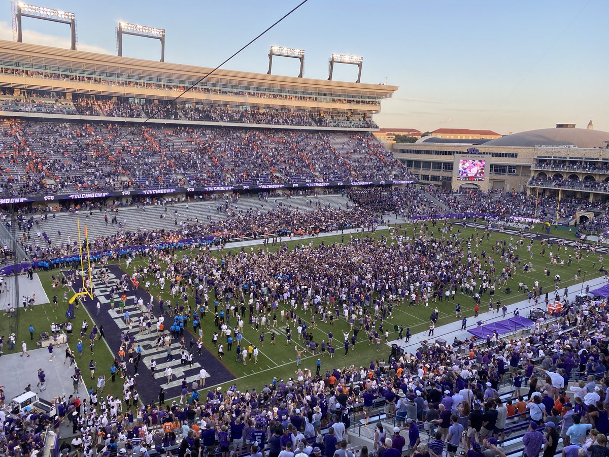 johndentonTCU's tweet photo. We are done in Fort Worth!!!  ⁦@TCUFootball⁩ gets to 6-0 with a 43-40 2OT win over #7 Okie State.  Go Frogs!! https://t.co/r4n9kLVdCJ