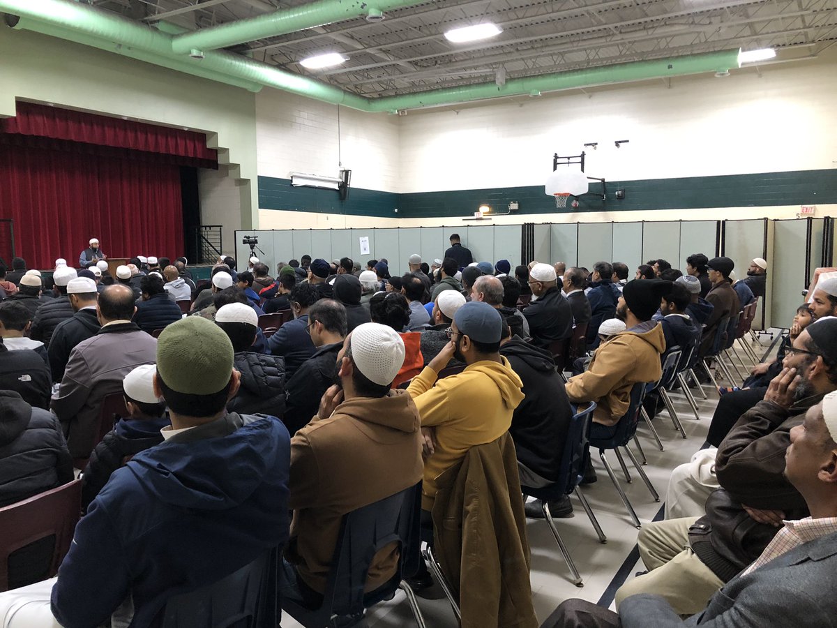 KhanjAli's tweet photo. The Prophet, “A Role Model for Humanity “. Another program by Islamic Foundation of Toronto on the Seera’ah of our beloved Prophet Mohammad (SAW) Peace be upon him). Attended by huge numbers brothers and sisters. Alhamdulillah .@iftlive @IFTYouth @iftqqc https://t.co/sSUFf9inmW