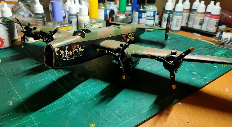 WartsNAllModels's tweet photo. Going live on https://t.co/cqPPEWXFpY in 30 minutes (10.30am ACDT, 9pm ADT, ART) #finishing #touchups and #installing #aircrew on the #Halifax, and putting #wheels on the #lancaster. Pop past and chat!
#scalemodels #ww2 #aircraft #airfix #art #hobby #miniatures #plasticmodels https://t.co/2xfqOXPU2R