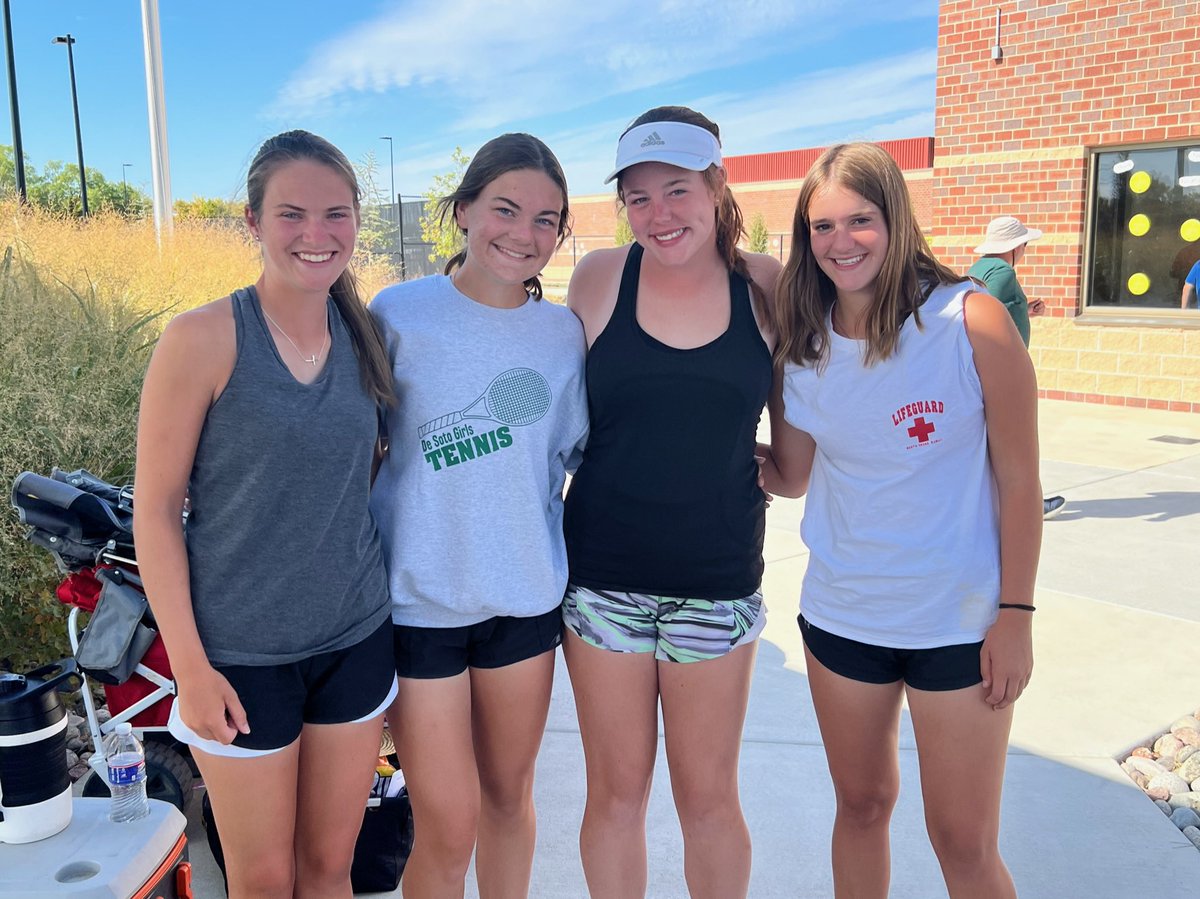 DeSotoTennis's tweet photo. A few pics from State. Not many taken, too much nervous energy and too many tense moments for my liking, but success was found. #letsgoagainnextyear https://t.co/5Qjxe3FUvs