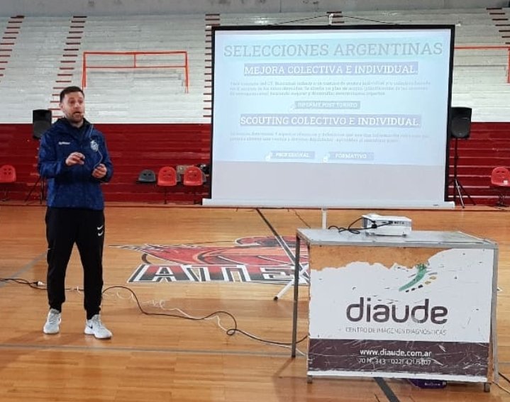 <a href="/AgusLukac5/">Agustin Lukac</a> , estadìsticas avamzadas...un experto, además un entenador sin techo.
Un placer escucharte