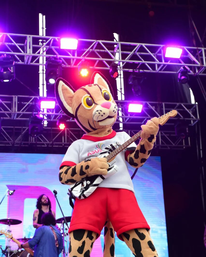 Lo más bueno que produjo Paraguay en los últimos tiempos, Gracias a sus creadores, a quienes le dieron vida. La gente necesita siempre de una alegría, de algo positivo.
Gracias <a href="/soytirika/">Tirika</a> 🇵🇾🙏