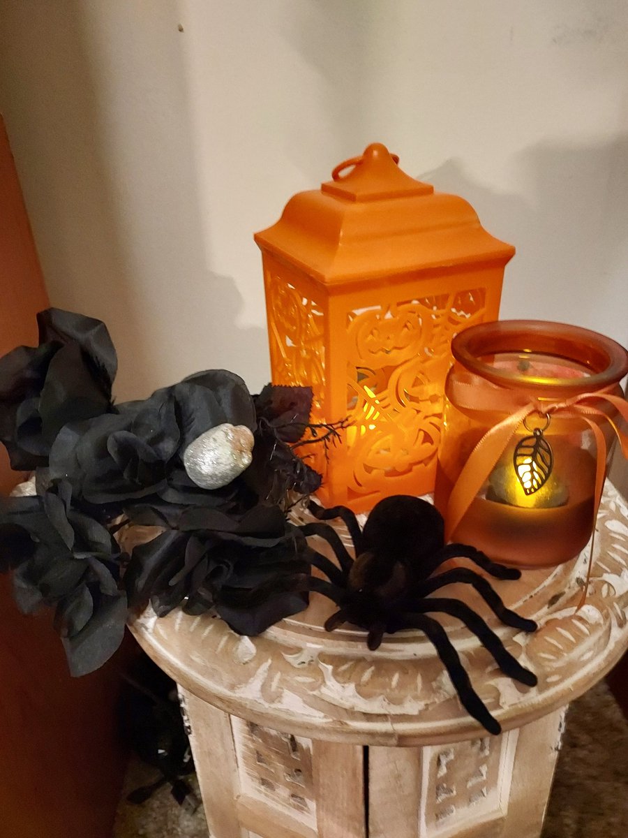 captainminty's tweet photo. #Samhain2022 #Halloween2022 #October2022 #Samhain #Halloween #altar #witch #witchcraft #magick #witchlife #fall #autumn https://t.co/LU56vQOuvq