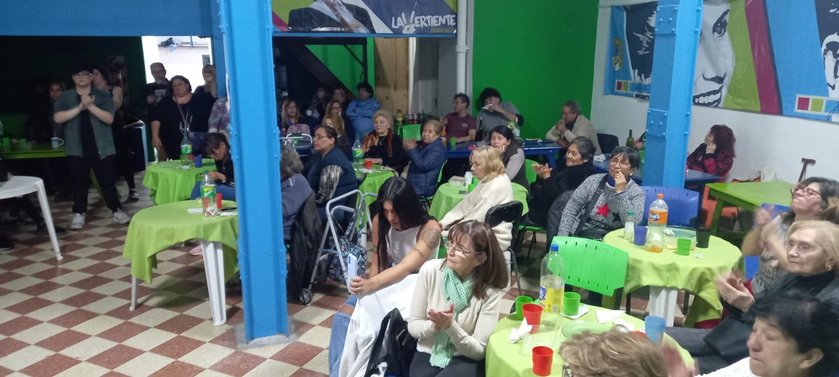 anoche adelantamos el festejo del Dia de las Madres en la UB La Vertiente de la Comuna 3 del. <a href="/NEParticipacion/">Nuevo Espacio de Participación</a> organizada con el esfuerzo y el respeto que nuestras compañeras y compañeros se merecen. Gracias a to@s !!!