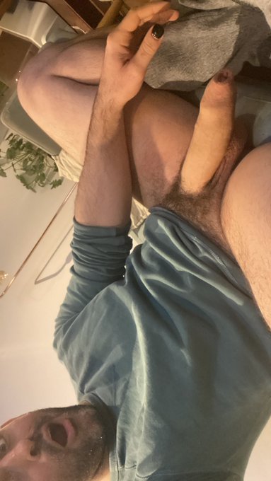 Feeling huge and heavy today https://t.co/R5KaM8wHjL