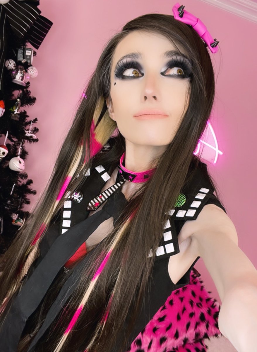 Eugenia Cooney tweet media