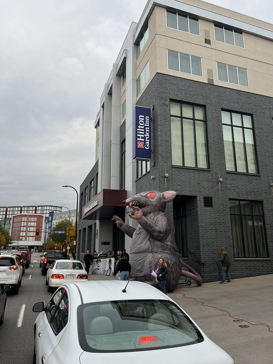 IBT_320's tweet photo. Today #Teamsters are on scab patrol with @ScabbyTheRat! The @UMNews has hired a temp service for its food program to scab during a strike. Scab patrol is ready and Scabby the cook is as filthy as ever to meet the scabs @Teamsters @TeamstersJC32 @Teamsters120 @Teamsters638 #UMN https://t.co/pbe1kKXIOU