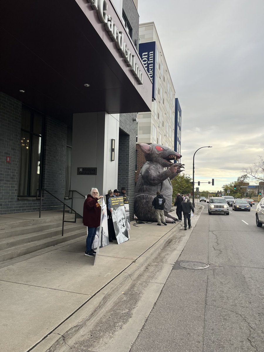IBT_320's tweet photo. Today #Teamsters are on scab patrol with @ScabbyTheRat! The @UMNews has hired a temp service for its food program to scab during a strike. Scab patrol is ready and Scabby the cook is as filthy as ever to meet the scabs @Teamsters @TeamstersJC32 @Teamsters120 @Teamsters638 #UMN https://t.co/pbe1kKXIOU