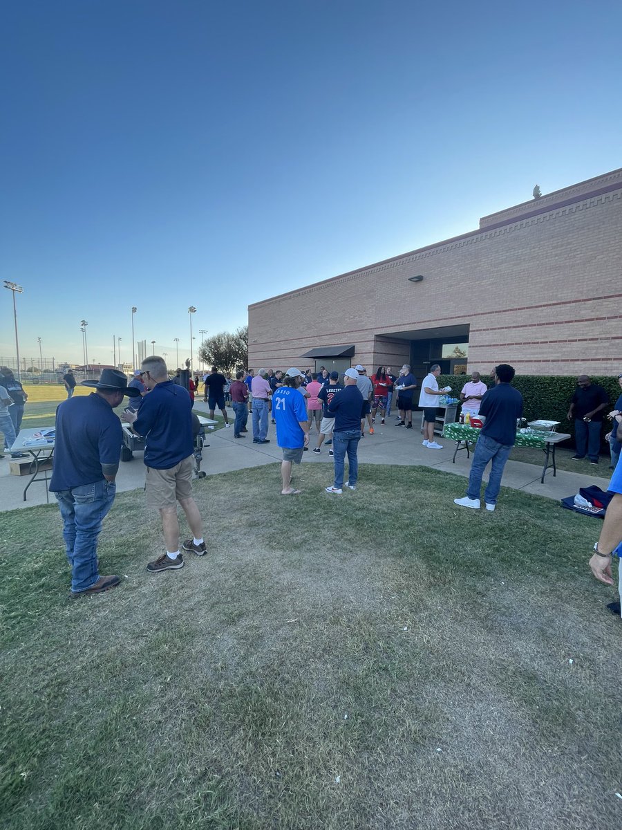 alleneaglesfb's tweet photo. https://t.co/xZSYJAKakA
