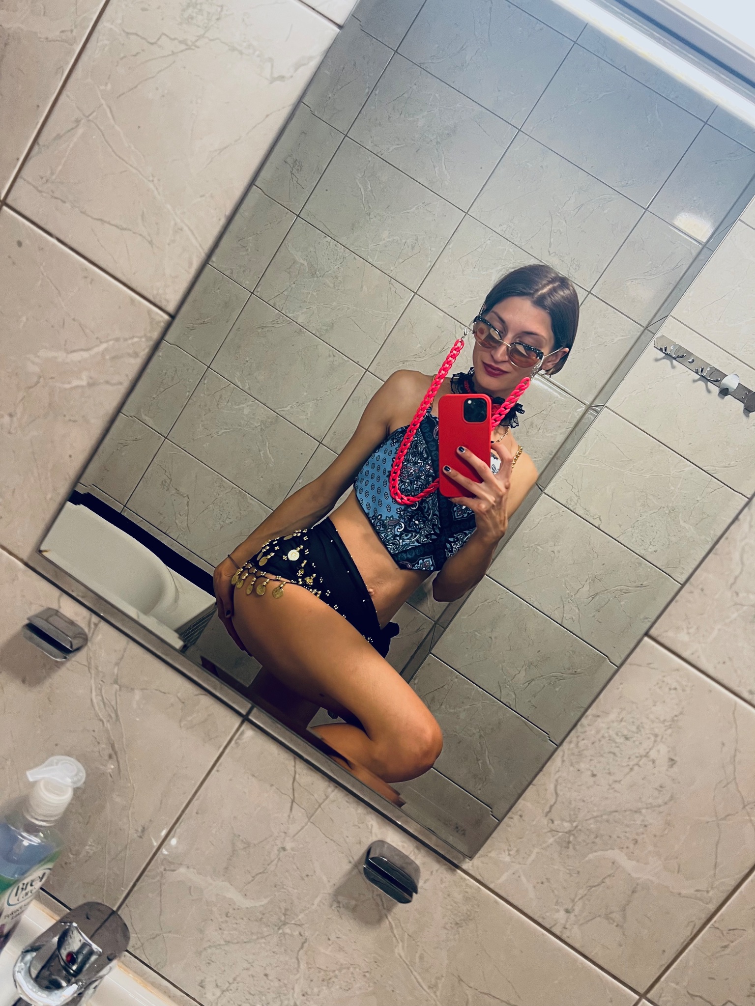 1 pic. Bum 💥 you twetty swetty friends have a Lucky 🔵⚪️ go and see how horny I’m 💦😈🔥💋 https://t.co/P4LAunmGei