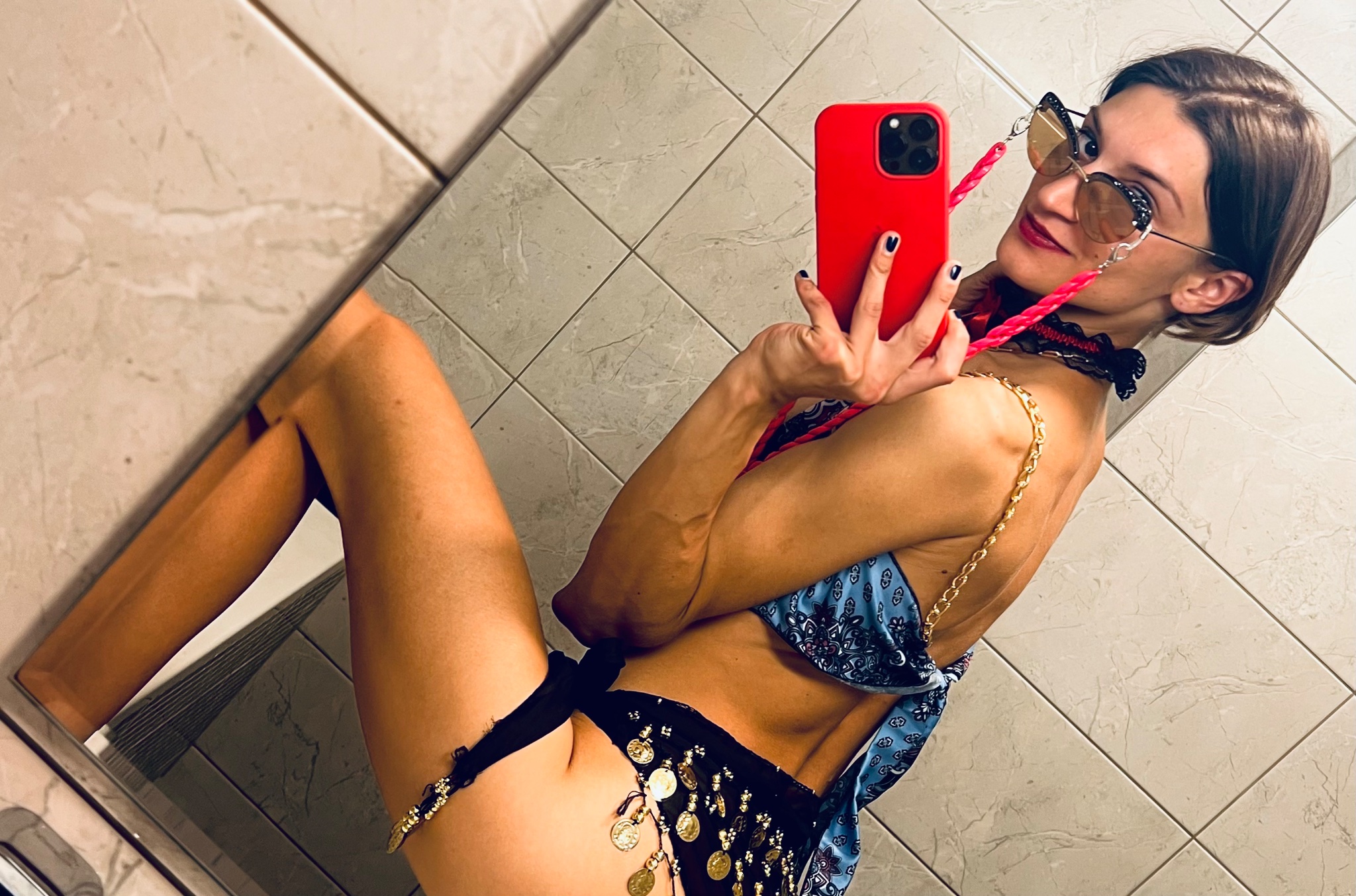 2 pic. Bum 💥 you twetty swetty friends have a Lucky 🔵⚪️ go and see how horny I’m 💦😈🔥💋 https://t.co/P4LAunmGei
