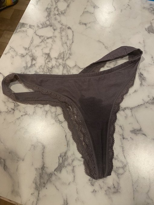 I&rsquo;m listing panties on my MV soon! https://t.co/spajsgbgfq