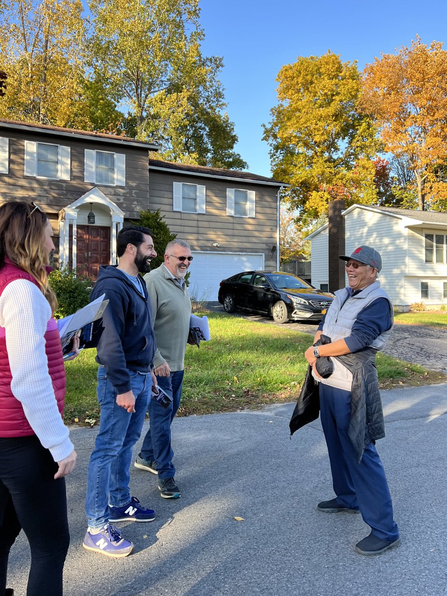matt-castelli-on-twitter-rallying-teamcastelli-volunteers-in
