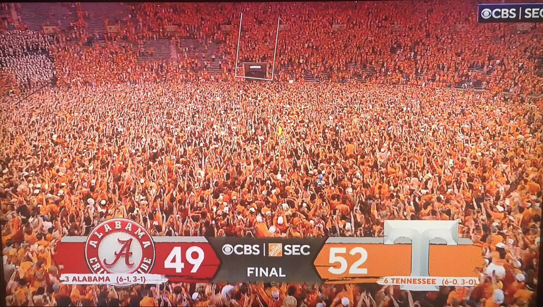 TheTNHoller's tweet photo. What a scene. 🍊 https://t.co/hzY1V9Fz2N