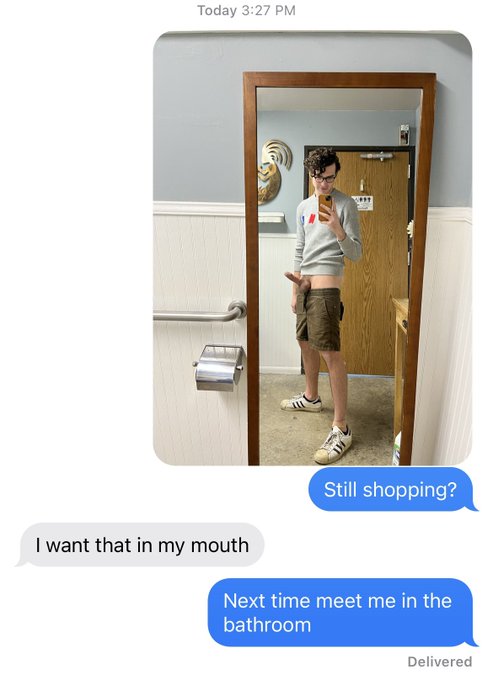 When I find out one of my Grindr boys is shopping in my store https://t.co/iHSnV6b87Z