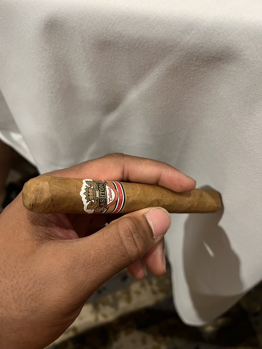 treysmith's tweet photo. Smoke em if you got em! #GBO 🍊 https://t.co/XmxF8FkL60