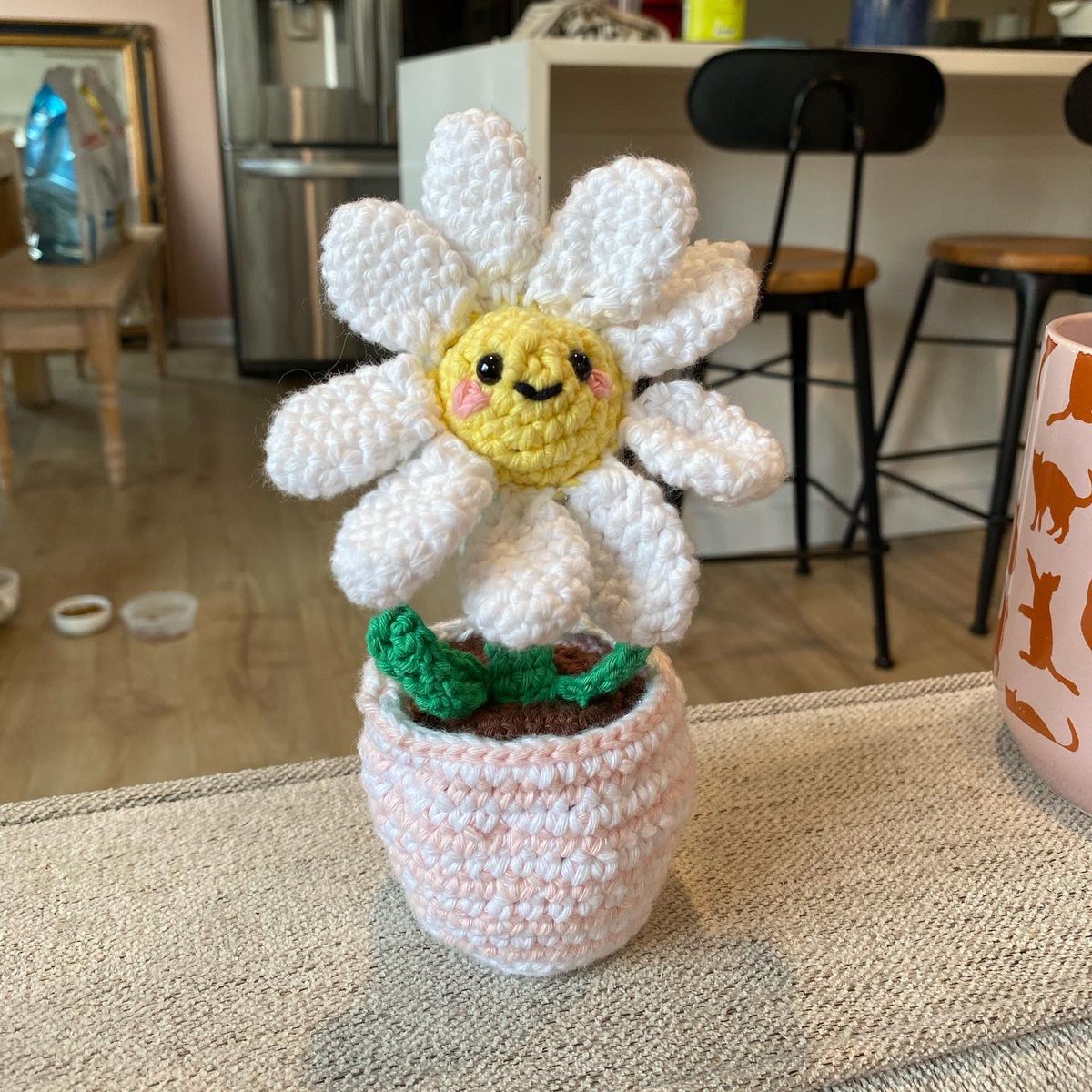 roaringsoftly's tweet photo. You’re telling me there’s a way I can fidget all day and end up with an actual cute tchotchke I would have spent money on?!? #CROCHETISLIFE https://t.co/unLwZvYGWc