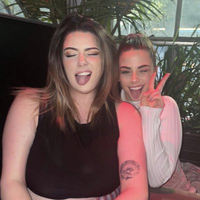 GracefulAUS_'s tweet photo. 💜💖💜💖 https://t.co/YhbGuJ20sq