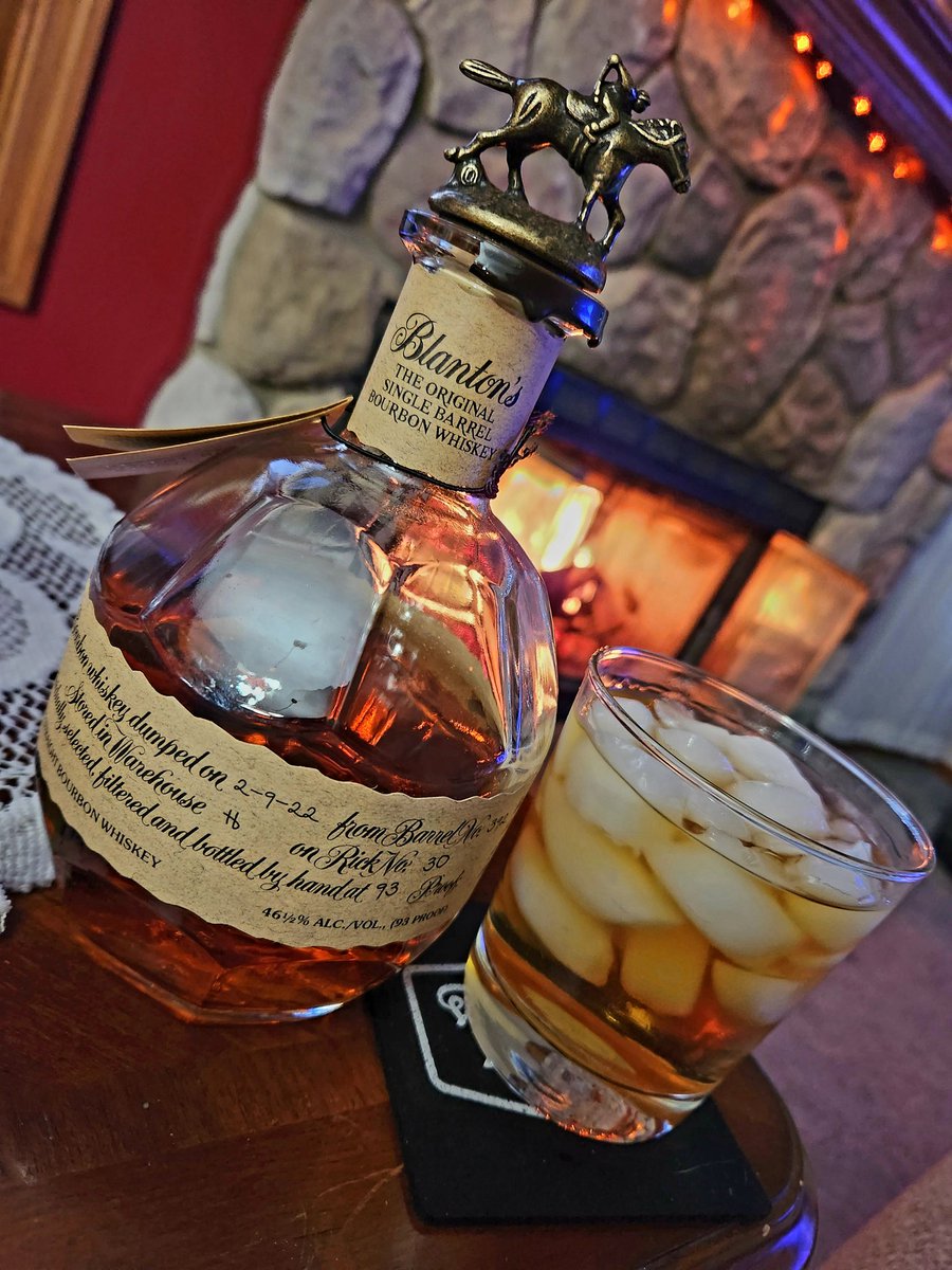 rwresinger's tweet photo. . @UKFootball is why I drink. @BlantonsBourbon #weareuk #kentuckyeffect https://t.co/ifxbupm4JW