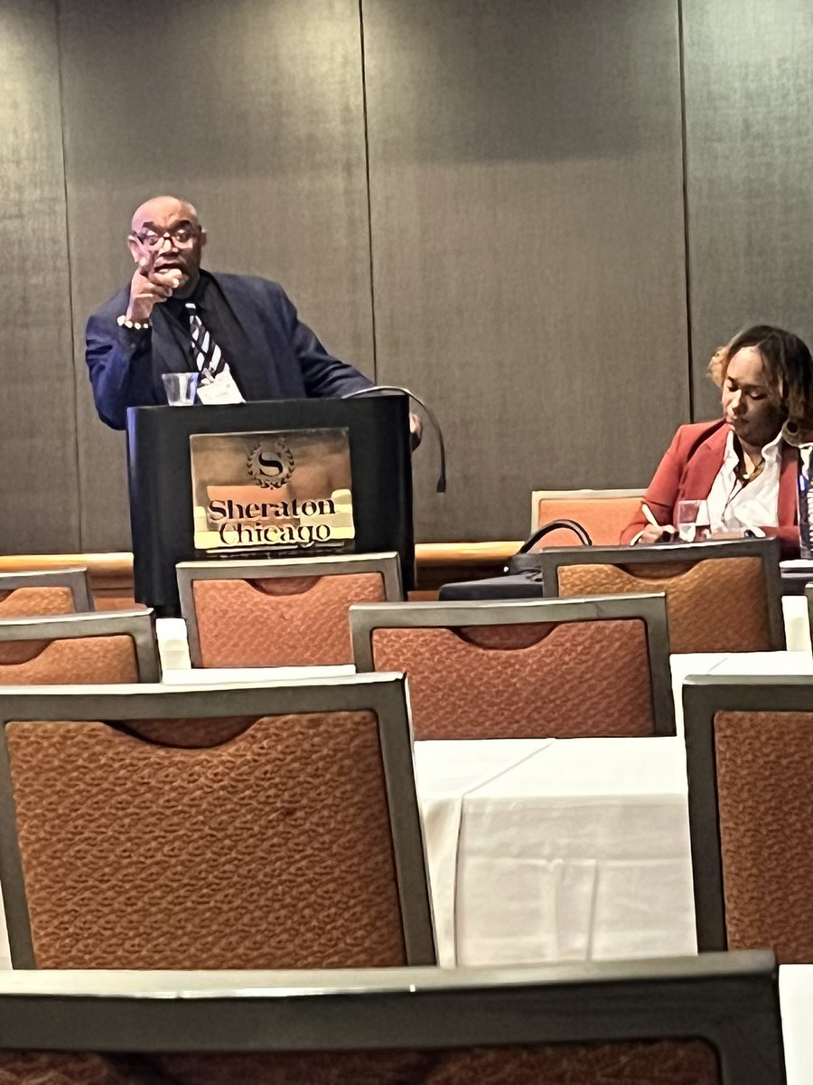 repnichols's tweet photo. My first panel that I moderated today at the Illinois Legislative Black Caucus Foundation was about Mental Health. This panel was very insightful and I’m inspired to create more legislation on this topic.
#ilbcf
#wedothework https://t.co/NJfk324ZsY