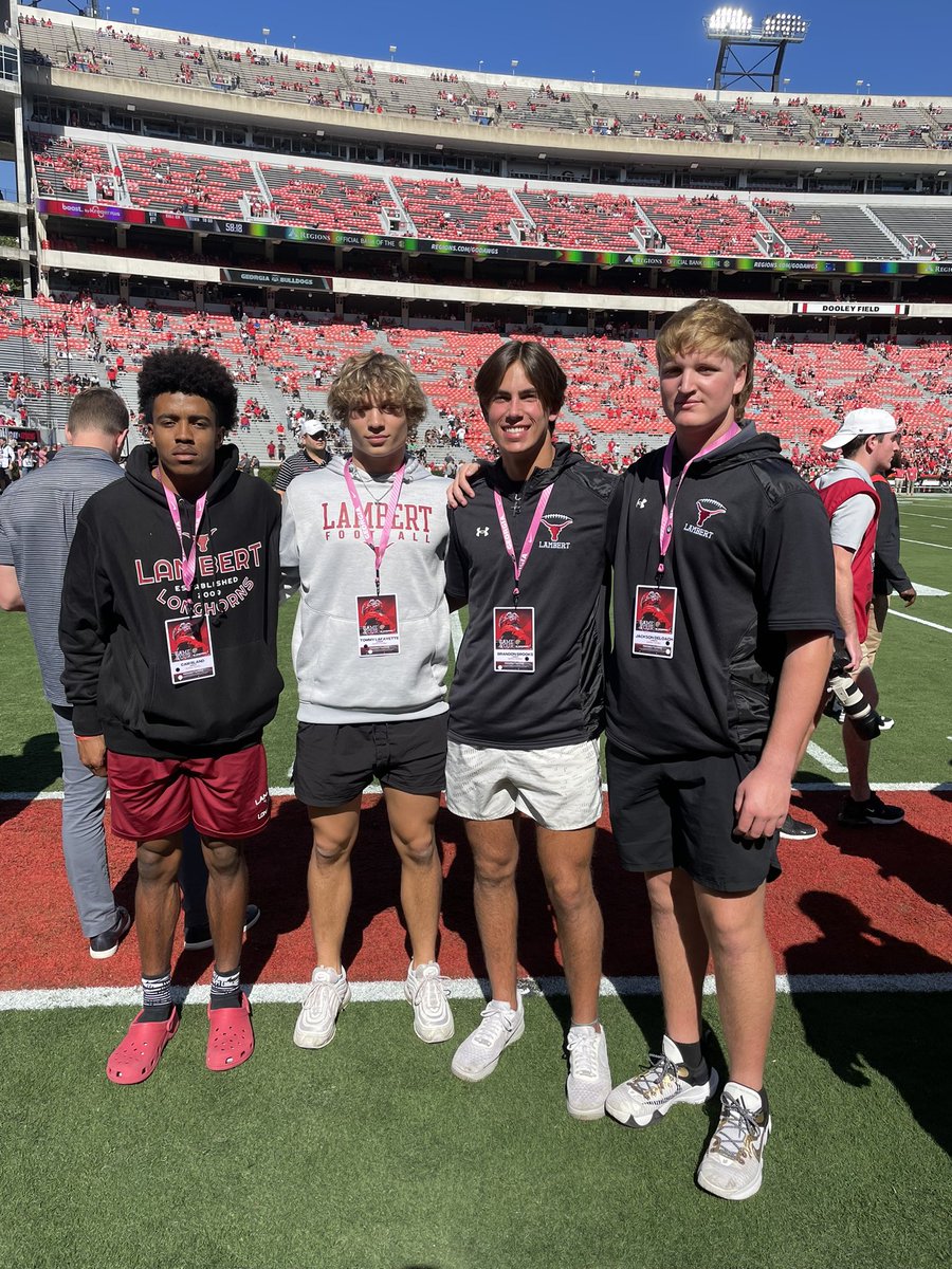 RecruitLambert's tweet photo. Thanks @DellMcGee for having some of our class of 25 guys! Great gameday experience. @RecruitGeorgia @KirbySmartUGA @Mansell247 https://t.co/TFUcgu2eyF
