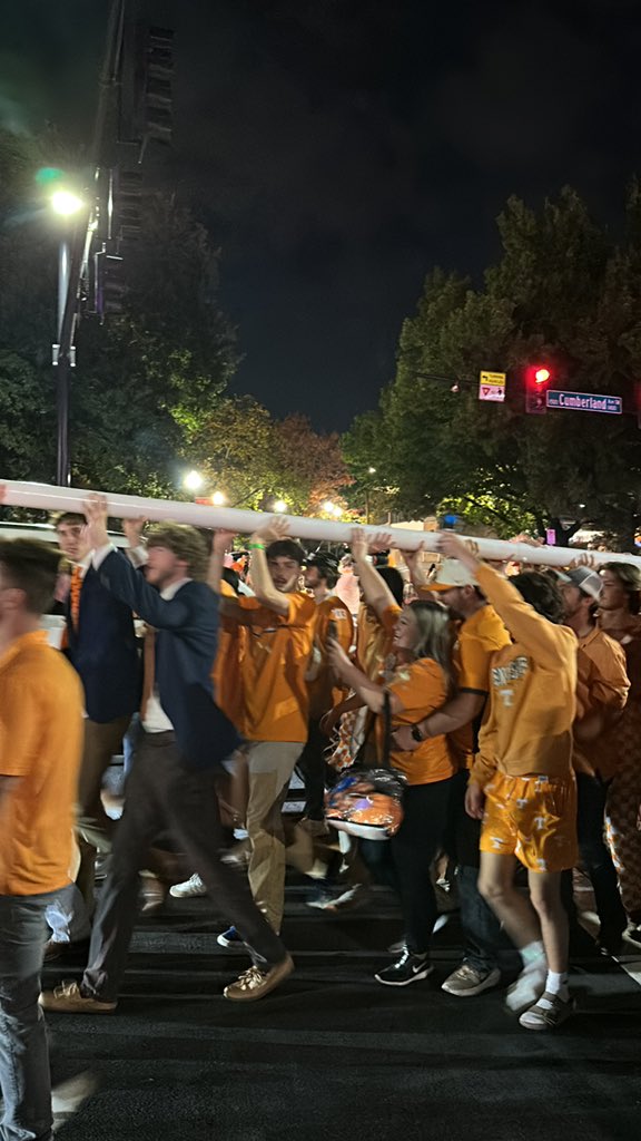 🍊 🅅 🄾 🄻 🅂 🍊 tweet media