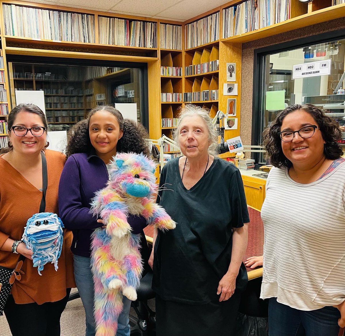 ScrantonFilms's tweet photo. Great time with Erika Funke at @WVIATVFM talking about the PAlette: Children’s Art Festival and Children’s Show Screening, Sat, October 22nd from 12-4- first screening 1pm- 2nd screening 3pm! Lackawanna Children’s Library💗💜🐱🎨🍿🎥 @ArtsLackawanna https://t.co/6jxieftyIQ