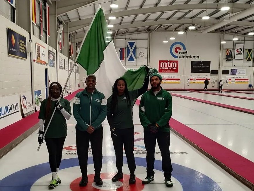 CurlingNigeria's tweet photo. Still we rise at Nigeria Curling #MXCC Aberdeen Scotland. Our Flag our country @femigbaja @abikedabiri @NigeriaFMYS https://t.co/bL9HdX30RG