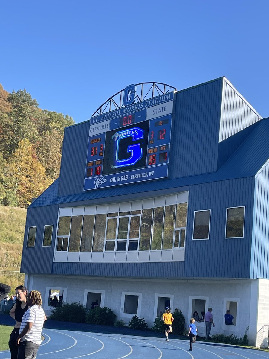 zachary smith tweet media