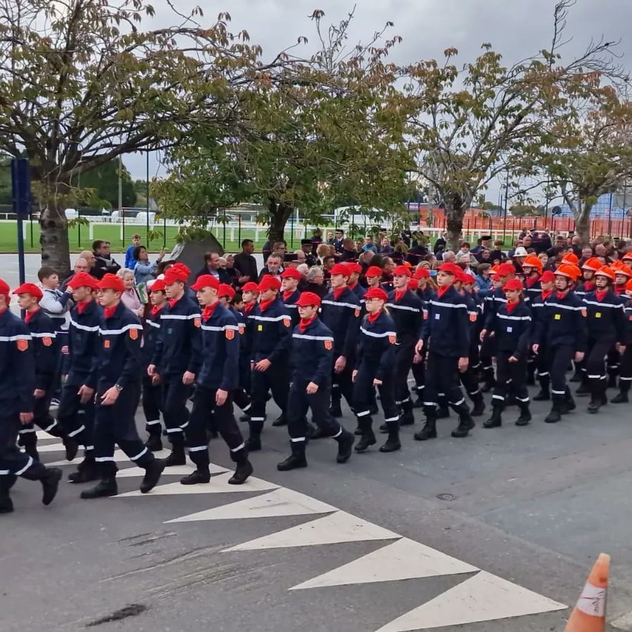UDSP22's tweet photo. 87 ème congrès de l'Union Départementale des Sapeurs Pompiers des Côtes d'Armor le 15 octobre à Lanvollon

Quelques photos de cette mémorable journée avec présentation des spécialistés des sapeurs pompiers costarmoricains, AG de l'UD, cérémonie et défilé motorisé https://t.co/WirTBxgfGl