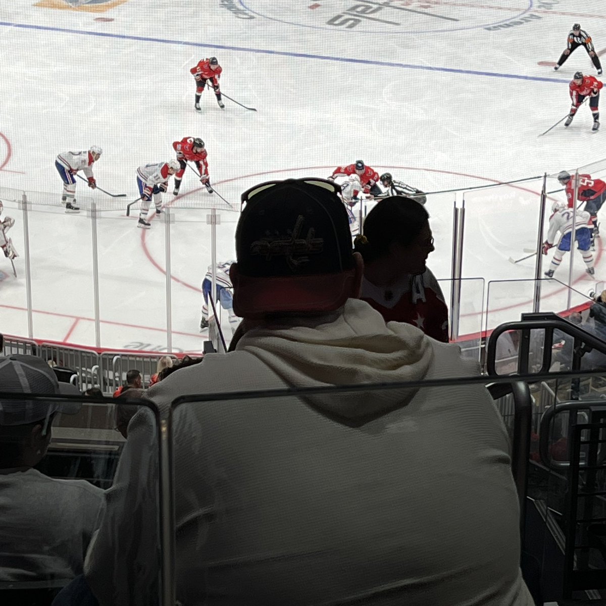 This is why they announce to the arena for attendees to sit back in one’s seat. #CapsHabs #ALLCAPS #WashingtonCapitals