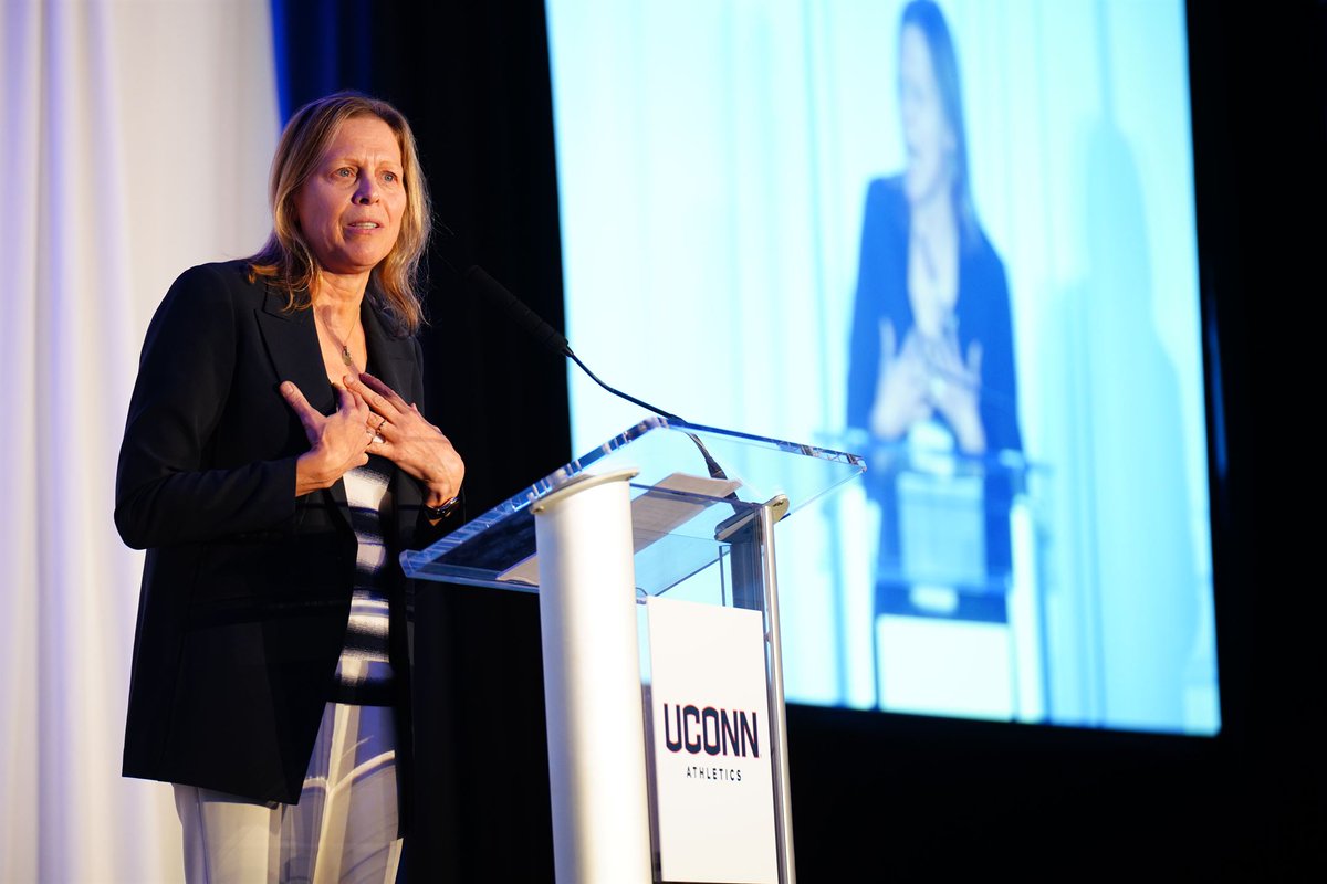 David Benedict tweet media