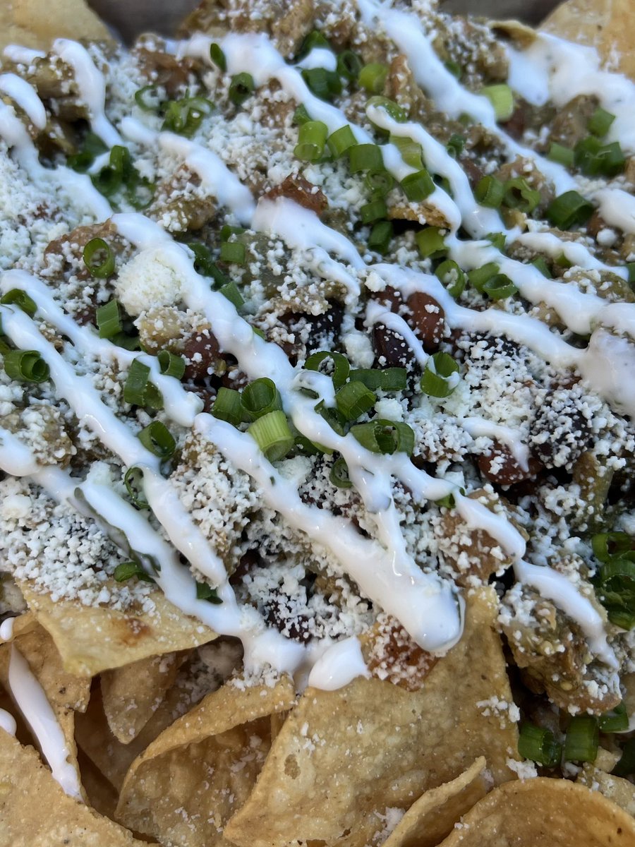 tiff_realty's tweet photo. Overlooking the Las Vegas Strip, BEER PARK at Paris Las Vegas is home to the delicious Chile Verde Nachos. #lasvegas #lasvegasstrip #lasvegasblvd #lasvegasfood #beerpark #beerparklv #nachos #realtor #realtors #realestateagent #realestateagents #realestatelife #realtorstyle https://t.co/j4OjcHURXP