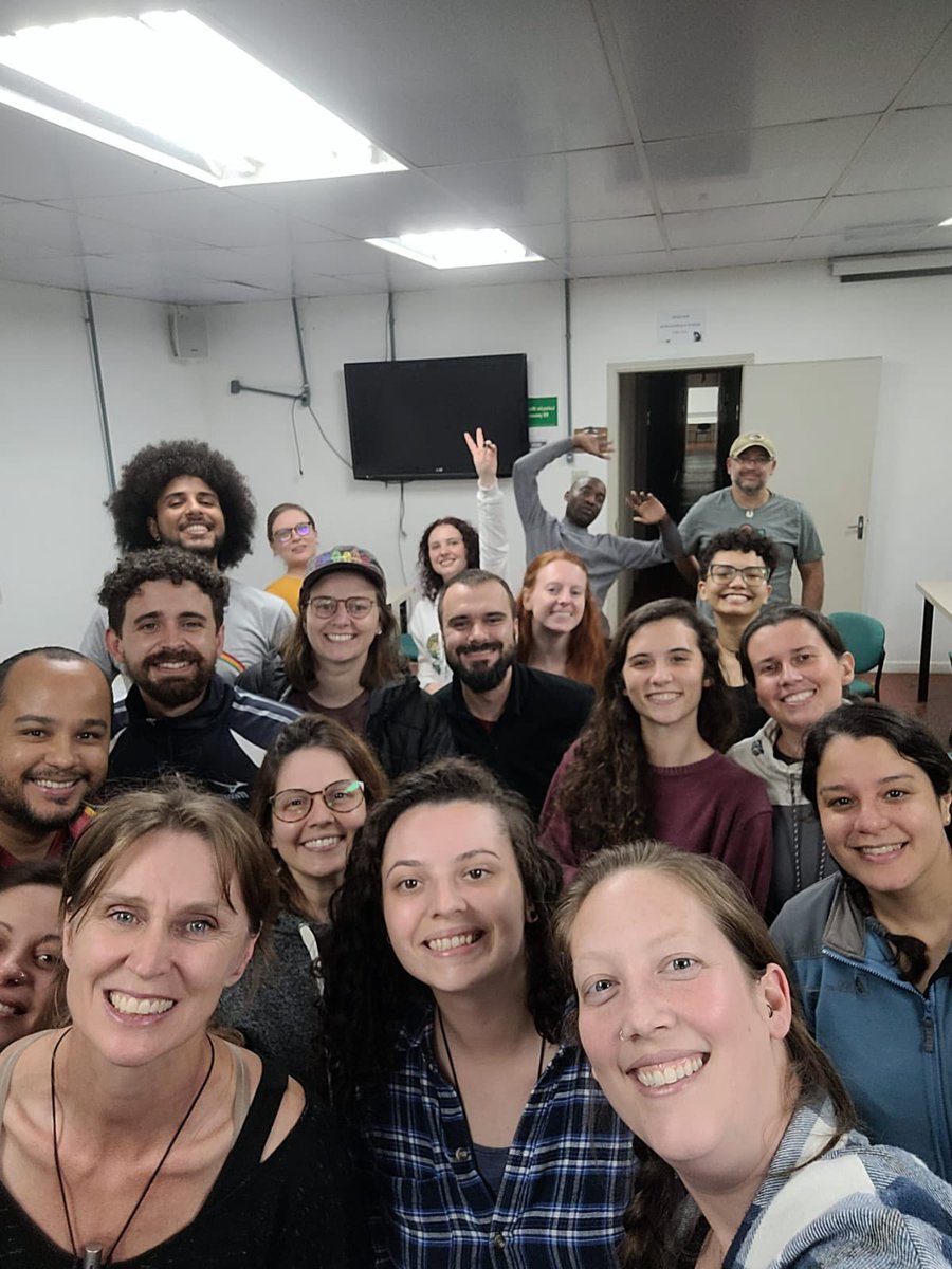 RIBBiTR_BII's tweet photo. Estamos MUITO orgulhosos de todas as nossas apresentações de pesquisa de #RIBBiTRpalooza e especialmente dos vencedores de prêmios @RenoirJAuguste e @melissabars 🙌🏼 https://t.co/WEKxgL0pWo