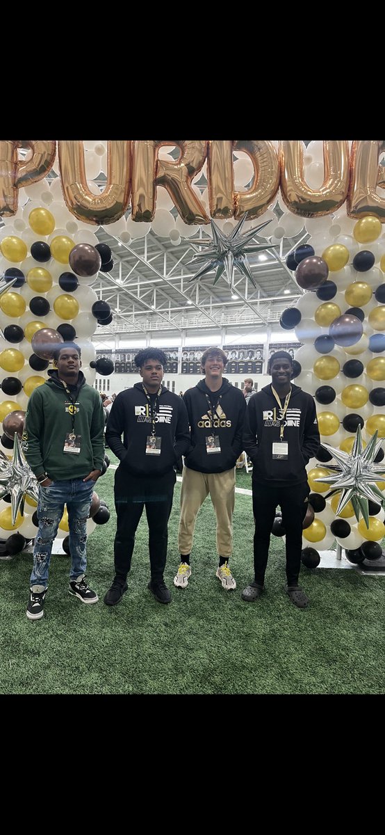 Warren Central Warriors⁩ ⁦<a href="/D_shanklin42/">Damien “Dame” Shanklin</a>⁩ ⁦<a href="/CameronHerron54/">Cameron Herron</a>⁩ ⁦<a href="/ESlibeck/">Elijah Slibeck (2023, K/P 5⭐️)</a>⁩ are in attendance at Purdue game tonight ⁦<a href="/TMossbrucker/">Trent Mossbrucker</a>⁩ ⁦<a href="/mikekirschner1/">mike kirschner</a>⁩