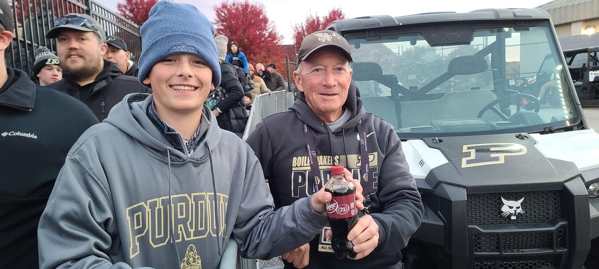 breealeene's tweet photo. #purduegameface https://t.co/96S5ufMpiA